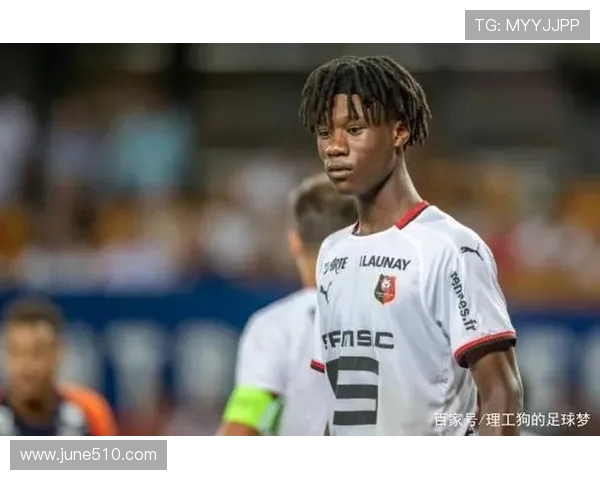 法甲职业球员身体素质评估与不同位置体能对比